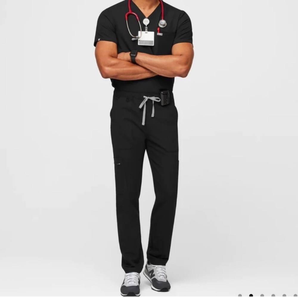 Figs Technical Collection Cairo Scrub Pants & Chisec Scrub Top Black XXL